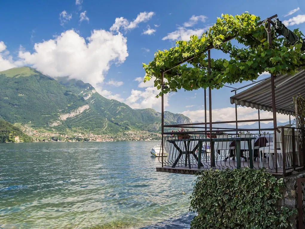 Crotto Dei Pescatori Bed & Breakfast Lezzeno 3*,  Italy